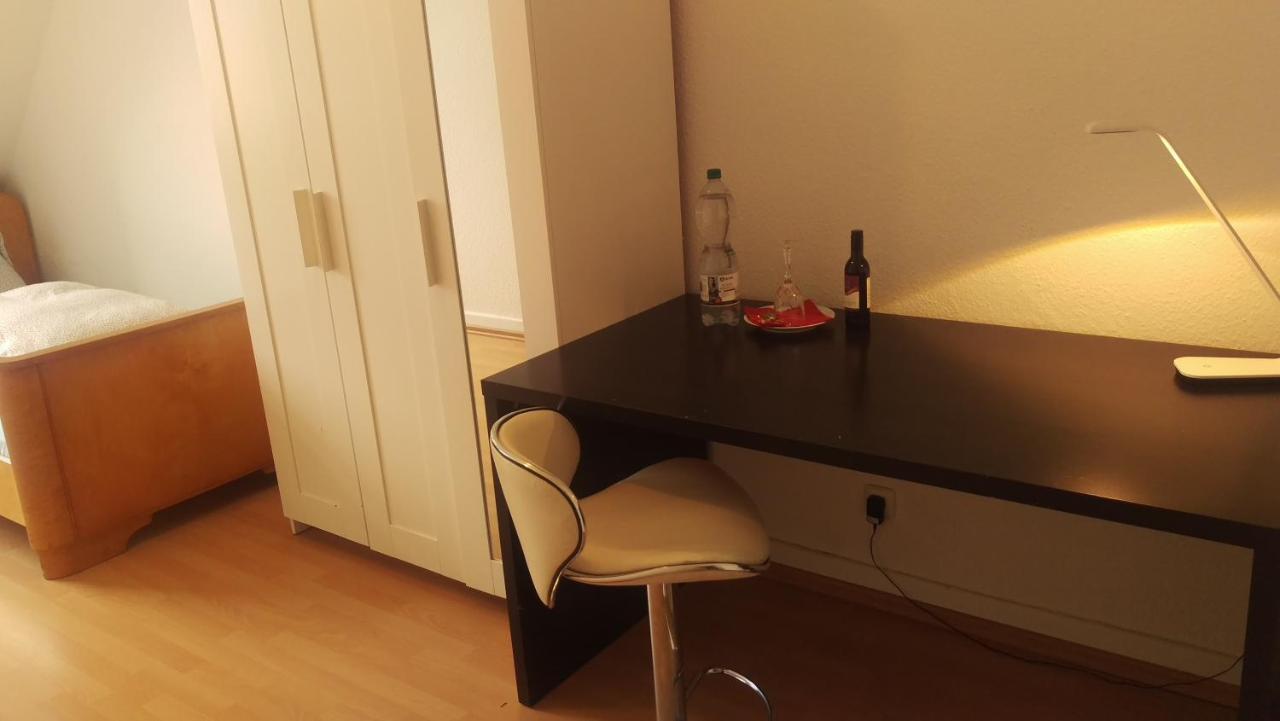 Nice Private Room In Shared Apartment - 2Er Wg Wiesbaden Eksteriør billede